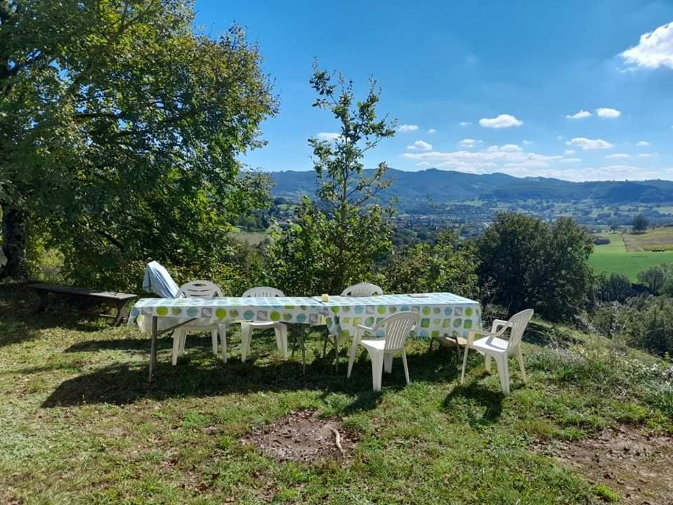 Les Coteaux De Planeze, Chambre Pour 2, 3 Ou Famille Nombreuse 2 Adultes 5 Enfants Et Jeunes Belmont-Bretenoux Exterior foto