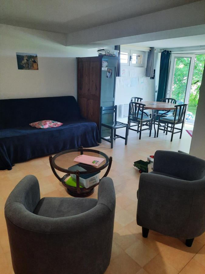 Les Coteaux De Planeze, Chambre Pour 2, 3 Ou Famille Nombreuse 2 Adultes 5 Enfants Et Jeunes Belmont-Bretenoux Exterior foto
